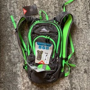 High Sierra 2L NEW Hydration backpack